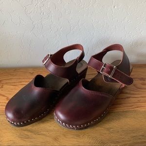 Troentorp Mary-Jane Clog 37/7 in Bordeaux Leather